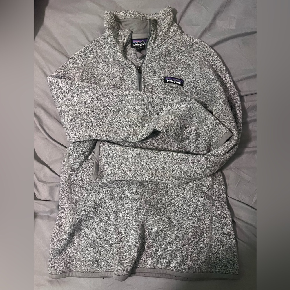 patagonia sweater, too small, new like.
